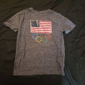 Team USA graphic performance t shirt for boys. size medium